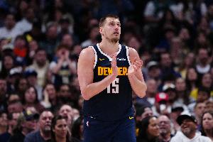 乐鱼中国官网-马龙谈今天让约基奇轮休：这没得商量 有时候我得行使教练职权